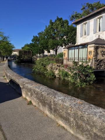 Maison De Charme Isle Sur La Sorgue L'Isle-sur-la-Sorgue Exterior photo